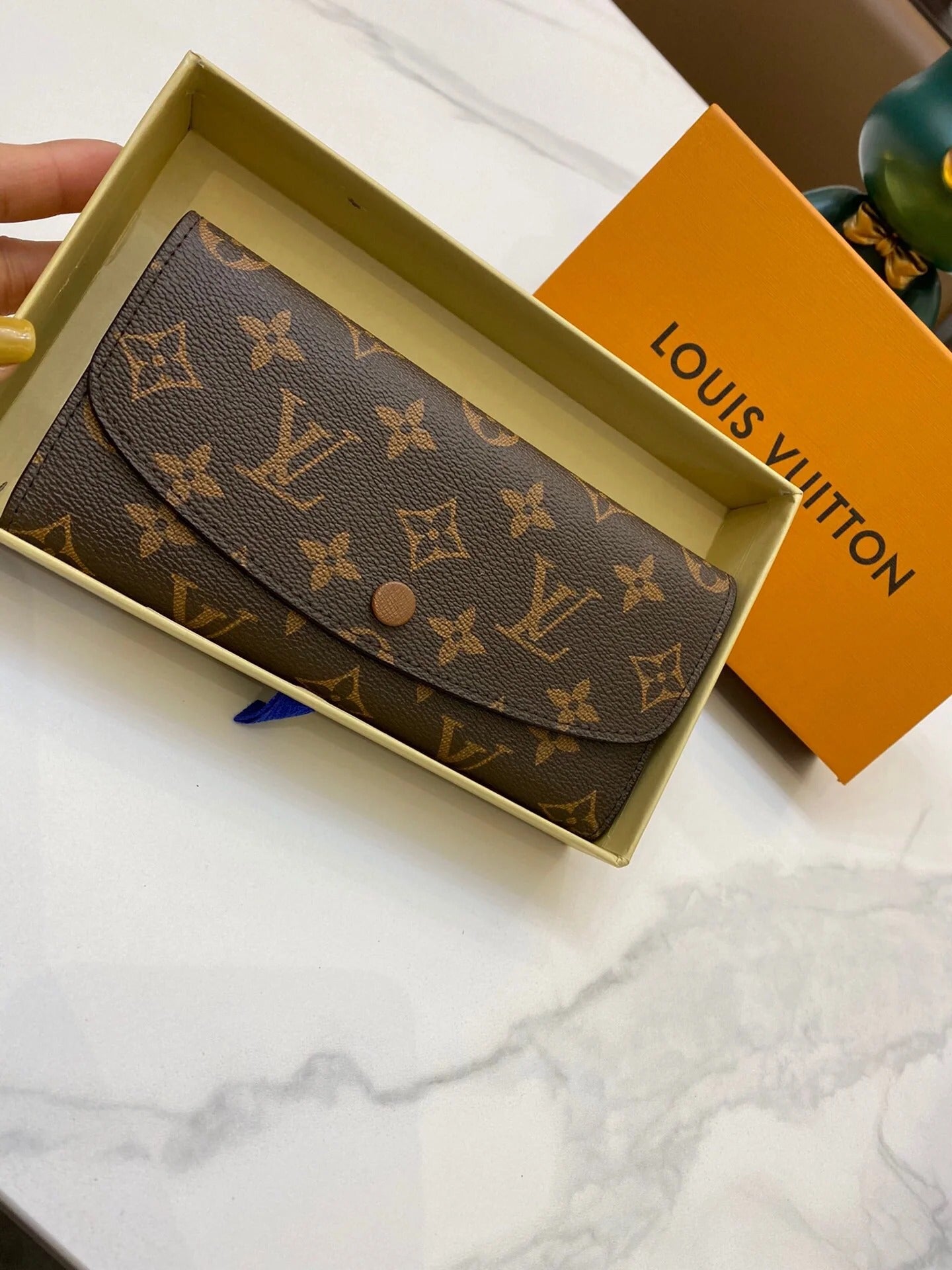 Louis Vuitton Emilie Long Wallet Colour Button