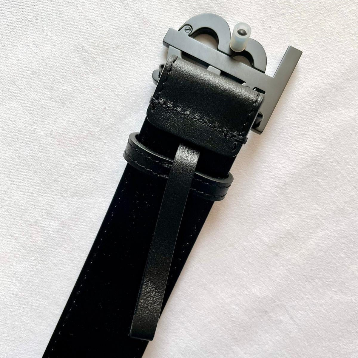 Burberry Black TB Logo Buckle Leather Belt