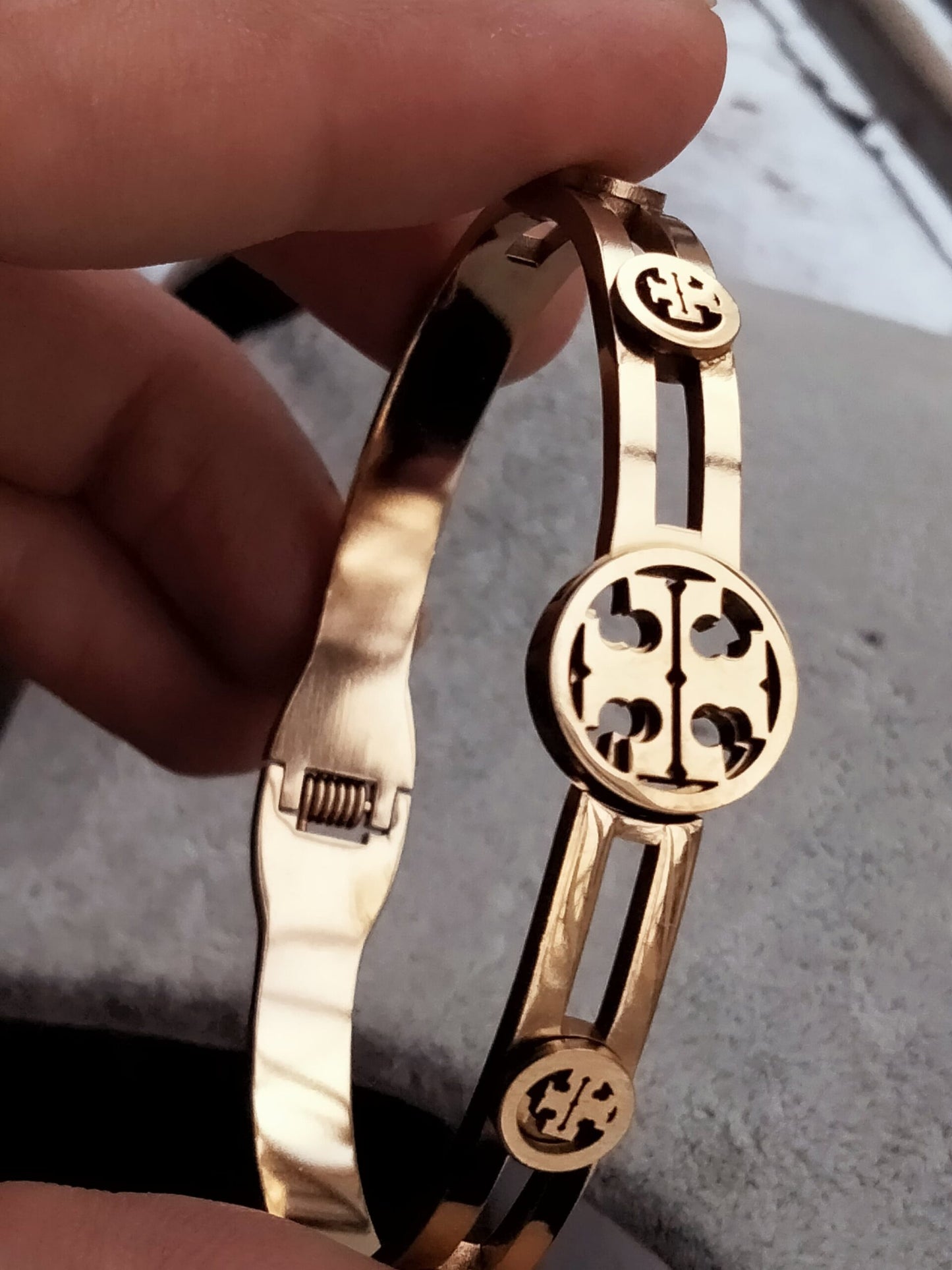 Classic Tory Burch Bangle