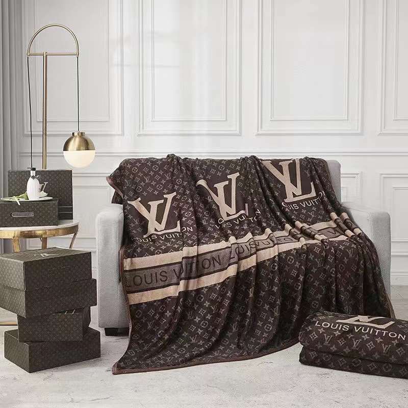 Chocolate LV Warm and Comfortable Blanket Pallister