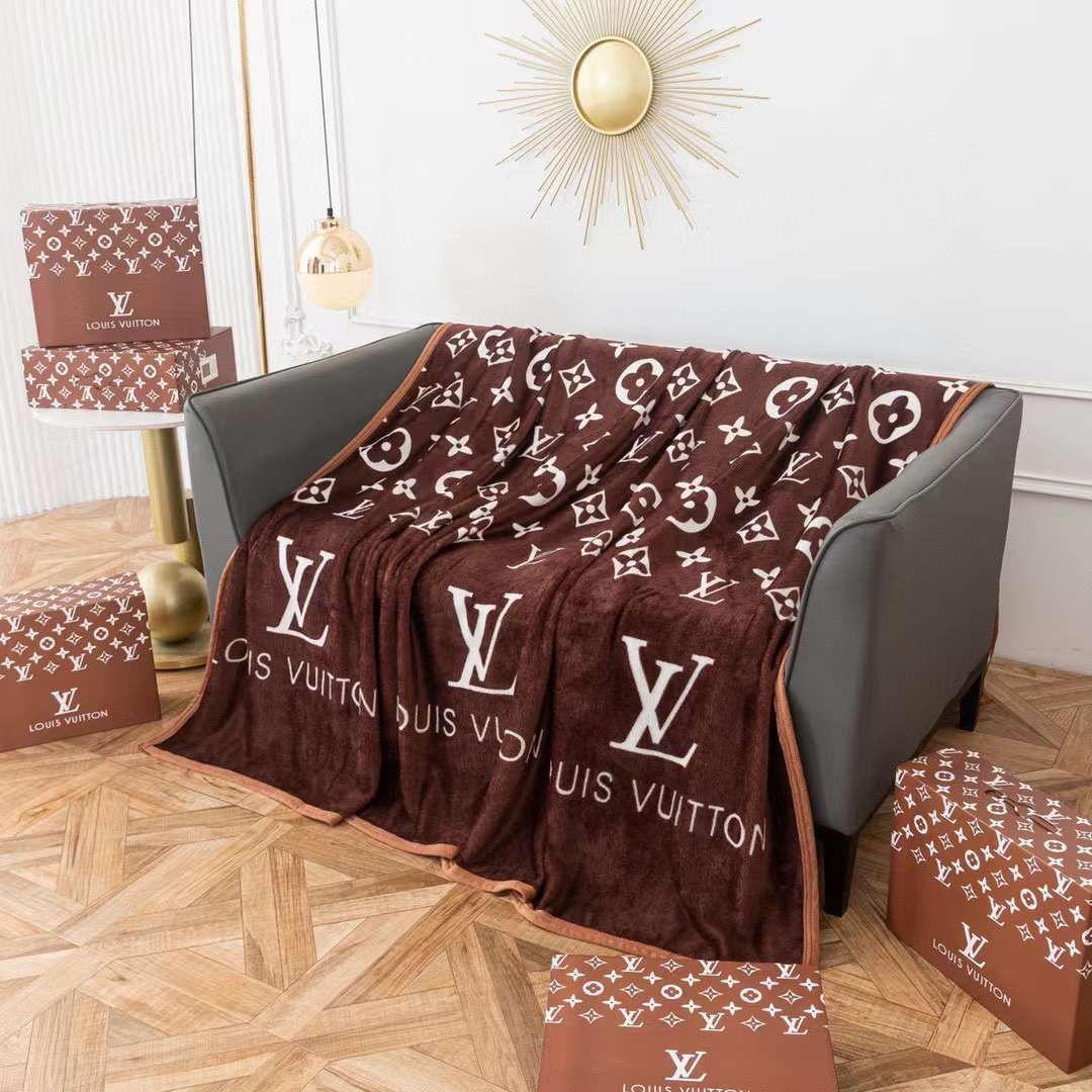 Brown LV Warm and Comfortable Blanket Pallister