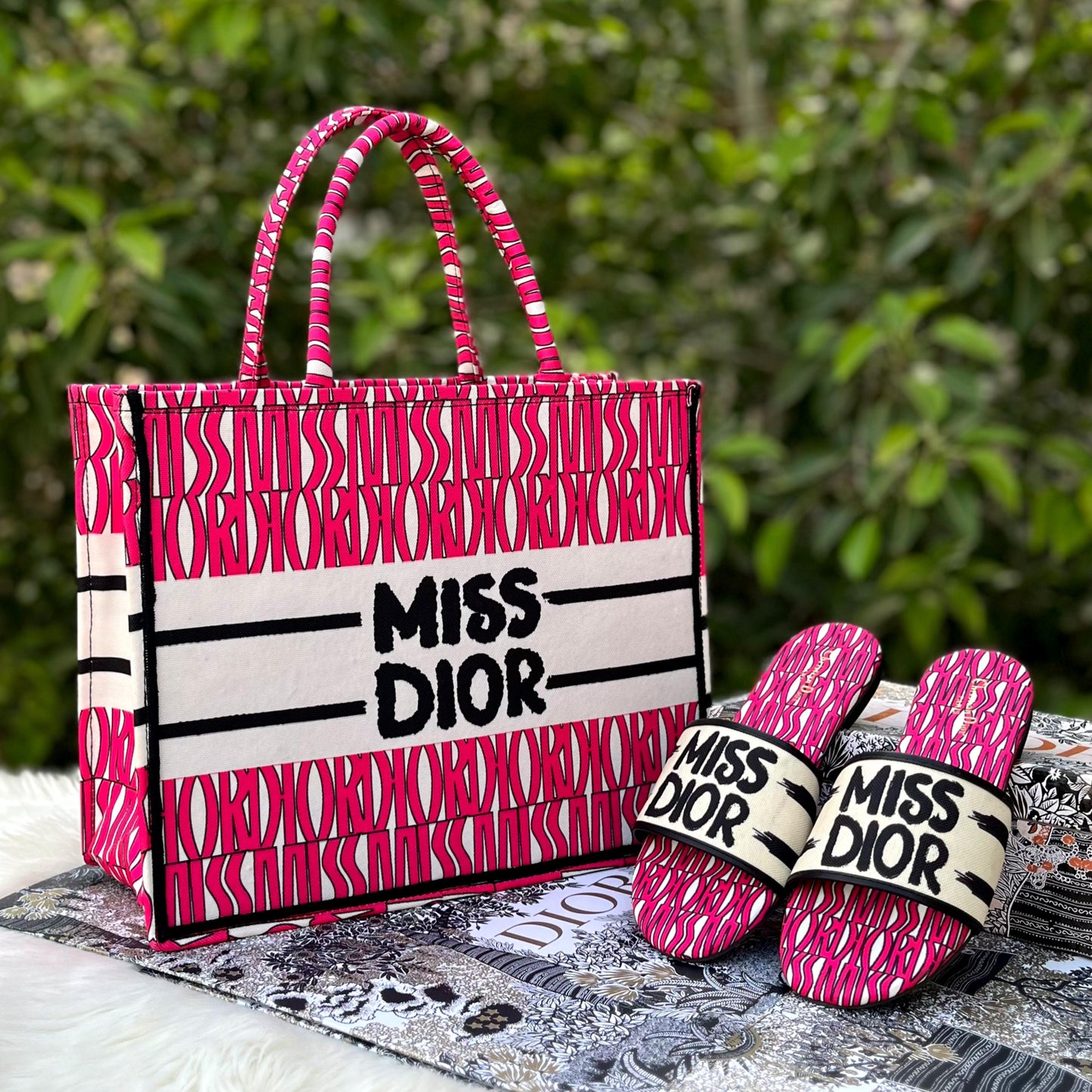 Miss Dior Allover Embroidery Tote Fuchsia With Flat Step Wear