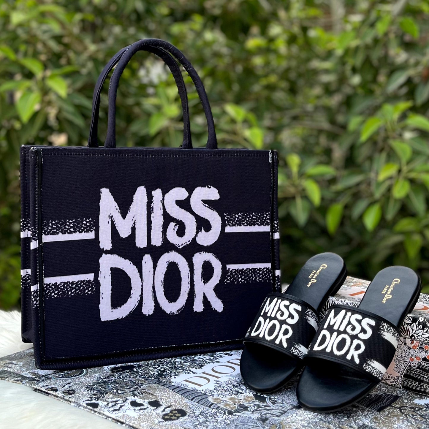 Miss Dior Allover Embroidery Tote Fuchsia With Flat Step Wear