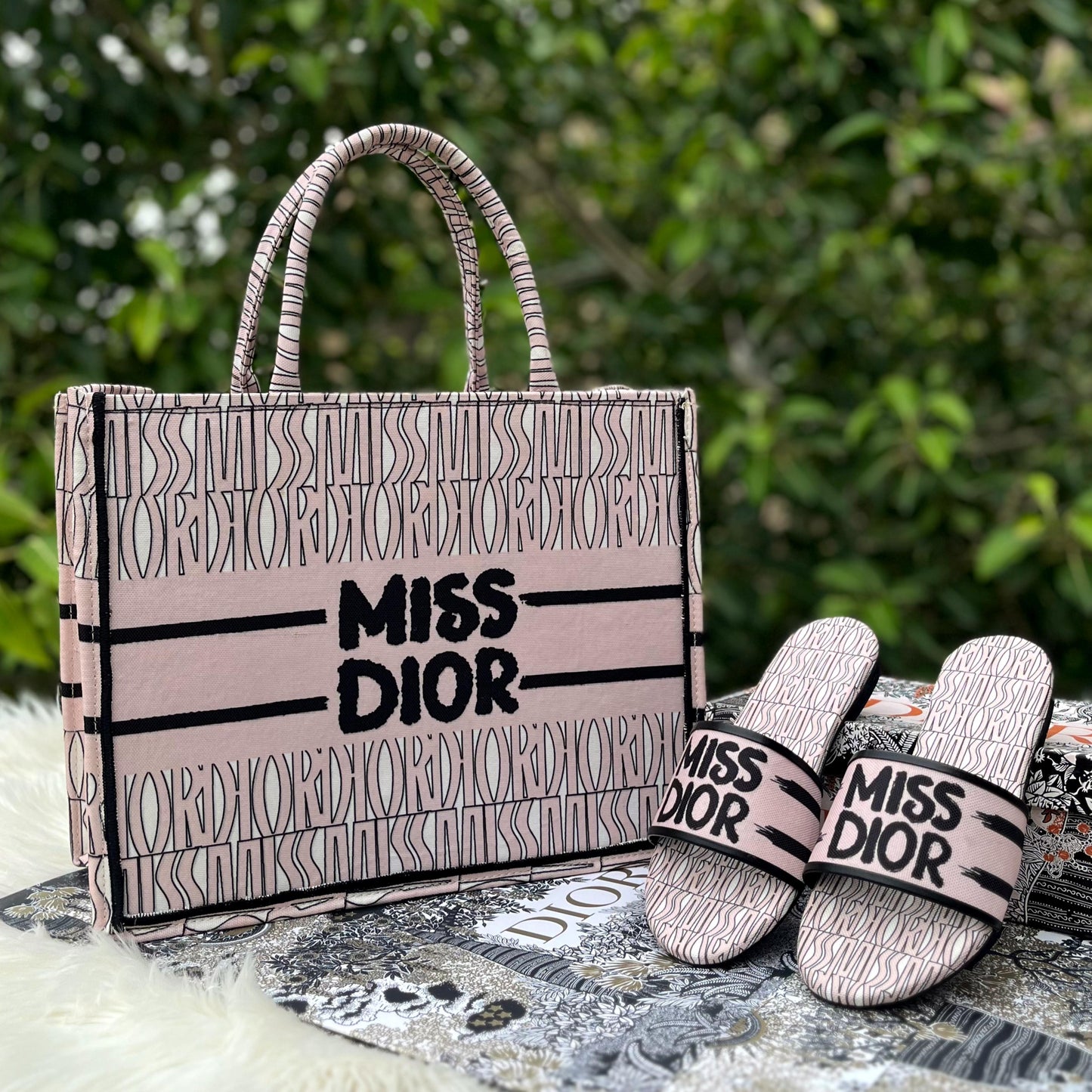 Miss Dior Allover Embroidery Tote Fuchsia With Flat Step Wear