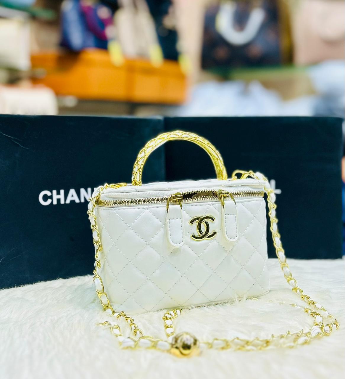 CHANEL Vanity Case Chain Shoulder Bag