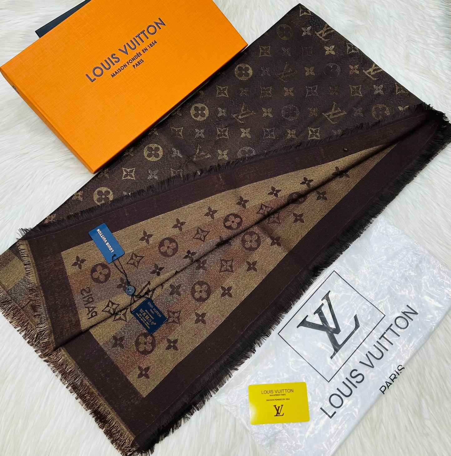 Louis Vuitton Premium Shawls 58×58 Inches