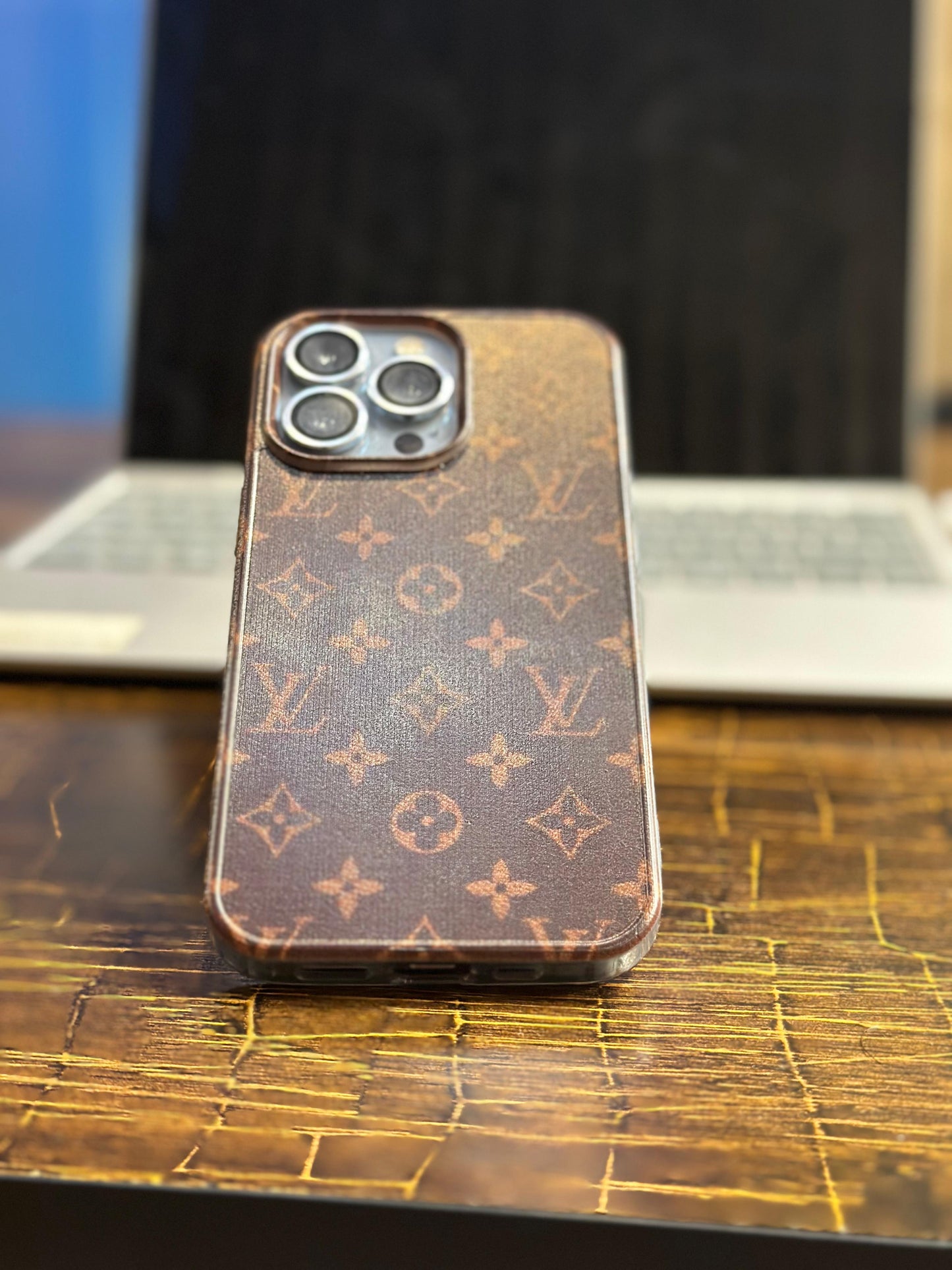 LV Premium Cover