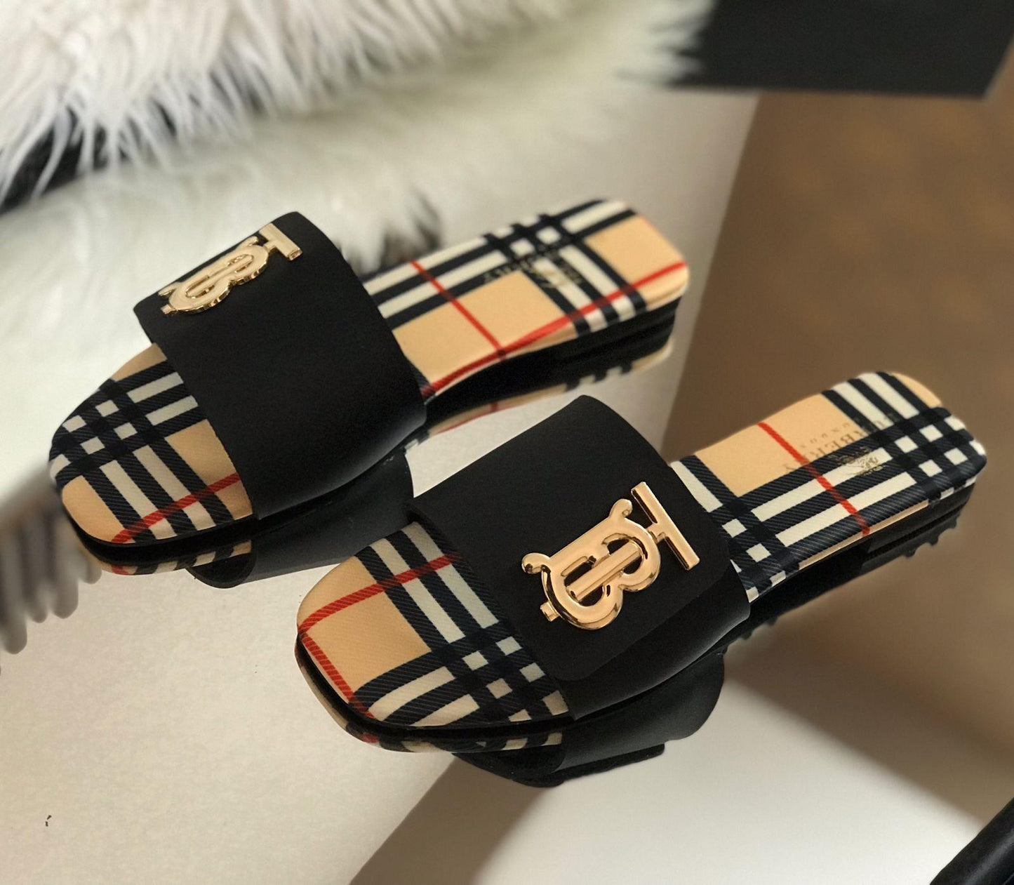 BURBERRY Slipper