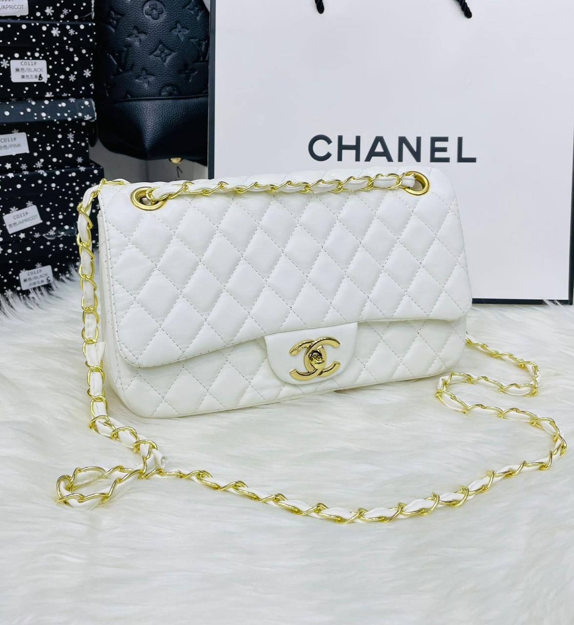 CHANEL Medium 2.55 Timeless Classic Double Flap