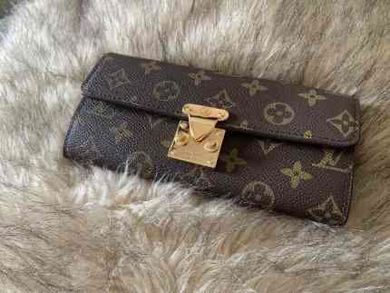 LOUIS VUITTON PADLOCK WALLET