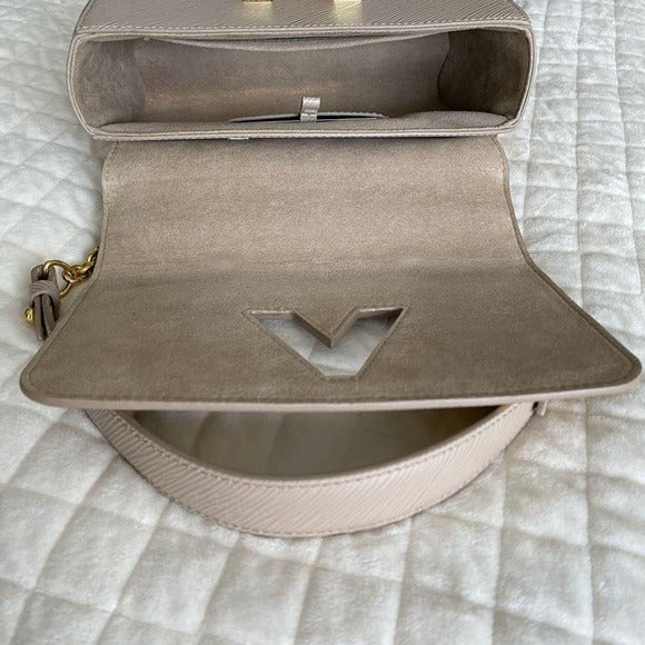 LV  TWISTER HANDBAG