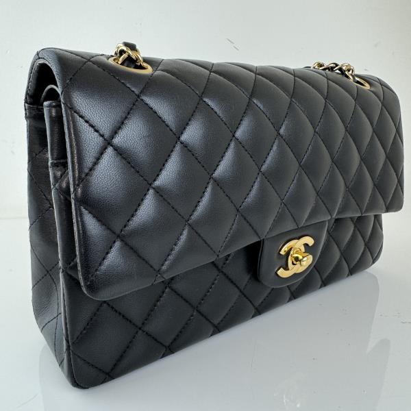 CHANEL Medium 2.55 Timeless Classic Double Flap